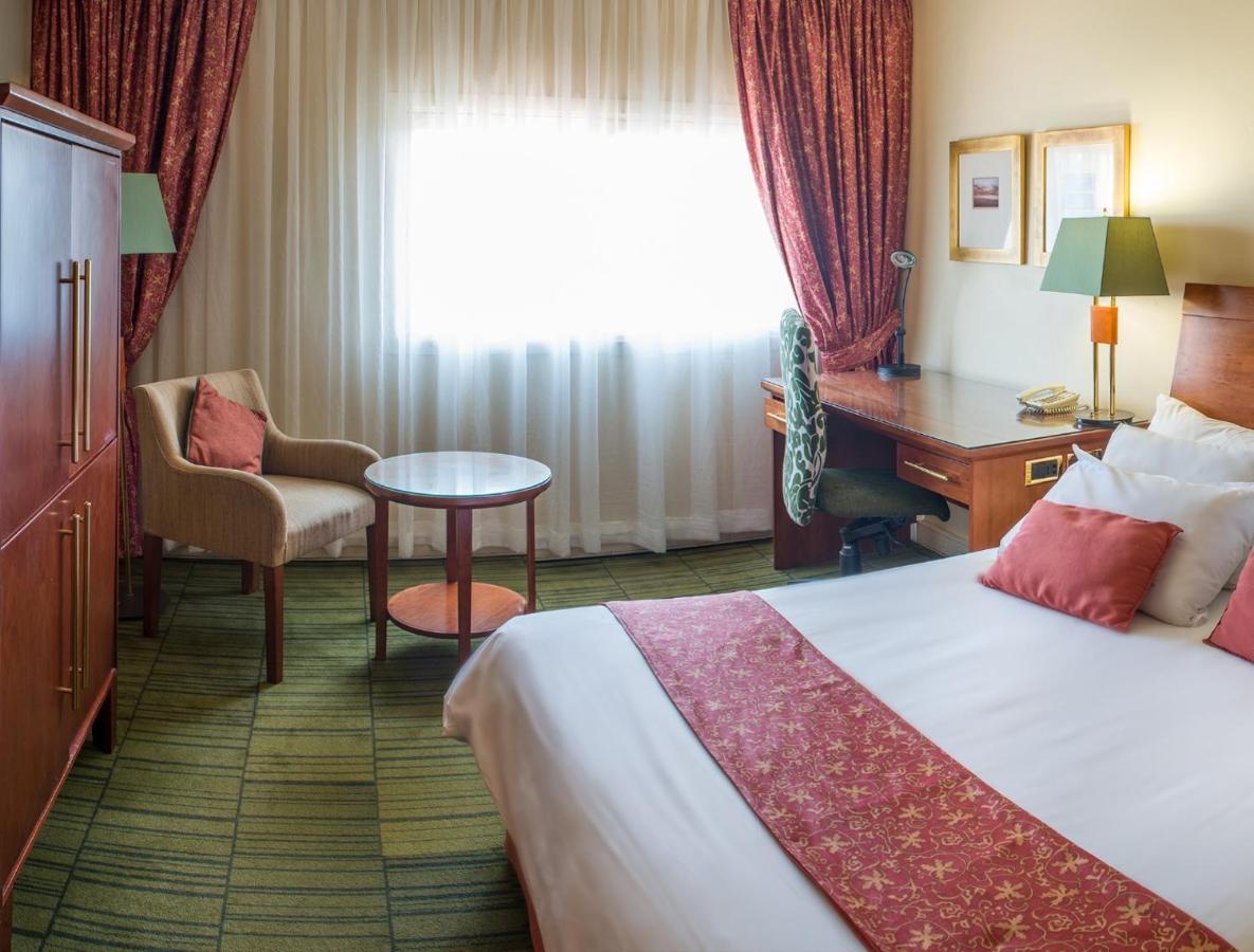 Peermont Walmont At The Grand Palm, Gaborone Hotell Eksteriør bilde