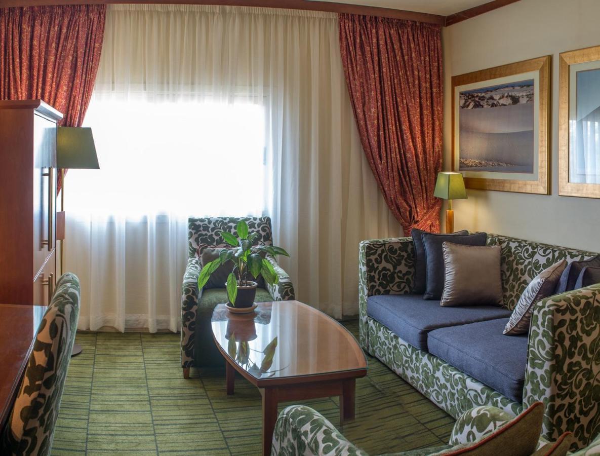 Peermont Walmont At The Grand Palm, Gaborone Hotell Eksteriør bilde